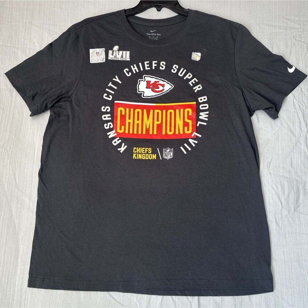 Kansas City Chiefs Super Bowl LVII Champions Trophy Tee Shirt Men XL Nike Gray